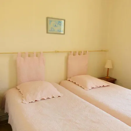 Holiday home Maison Renovee Avec Vue Sur Chateau, Animaux Acceptes, Terrasse Panoramique - Fr-1-489-164 *