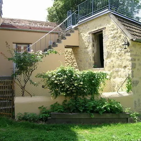 Maison Renovee Avec Vue Sur Chateau, Animaux Acceptes, Terrasse Panoramique - Fr-1-489-164 Billy (Allier)