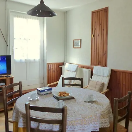 Maison Renovee Avec Vue Sur Chateau, Animaux Acceptes, Terrasse Panoramique - Fr-1-489-164 Billy (Allier)